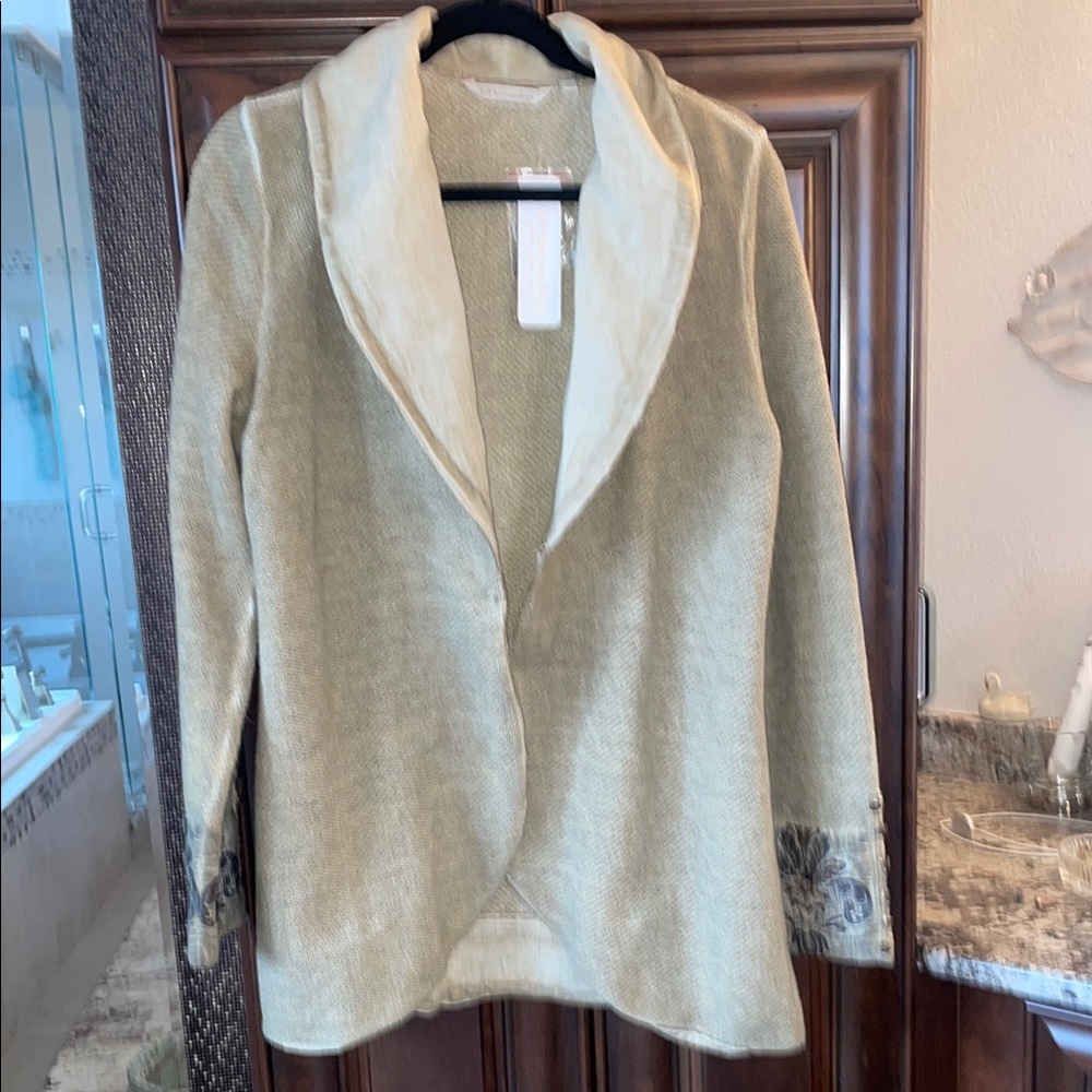 Soft Surroundings Riccio Blazer.  Elegant Olive Green Embroidered